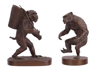 A PAIR OF BRONZE MONKEYS - Christophe Fratin
